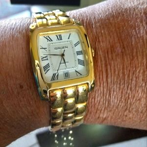 GRUEN TOLD TONE TANK WATCH WITH DATE  WINDOW VINTAGE (3 PICTURES)